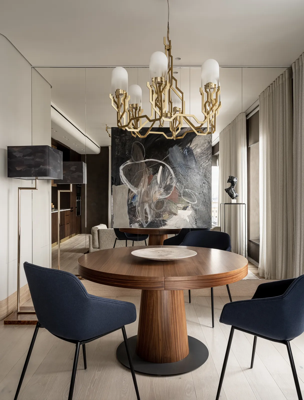 Luxury residential interior design project: Vavilova 4